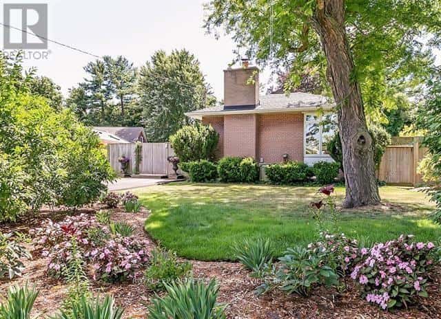 186 Tweedsdale Crescent