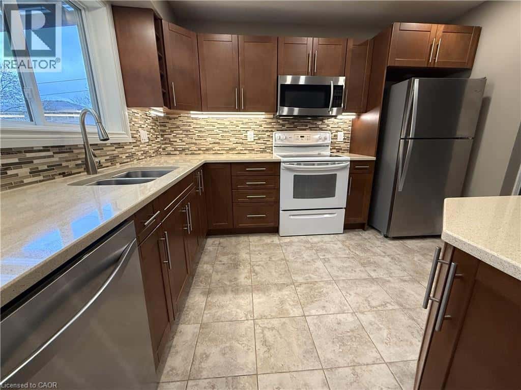 88 CONESTOGA Road — New Hamburg, Ontario - Photo 2 of 22