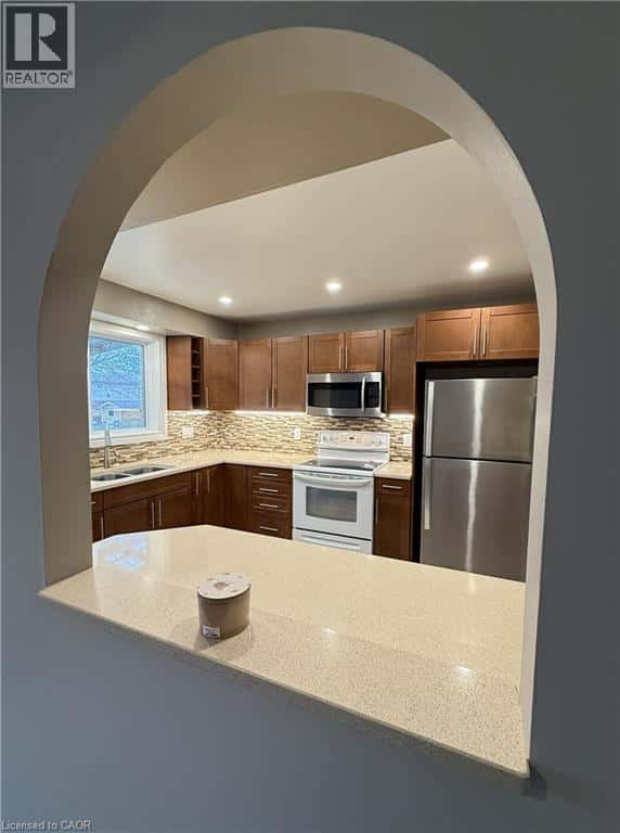 88 CONESTOGA Road — New Hamburg, Ontario - Photo 4 of 22