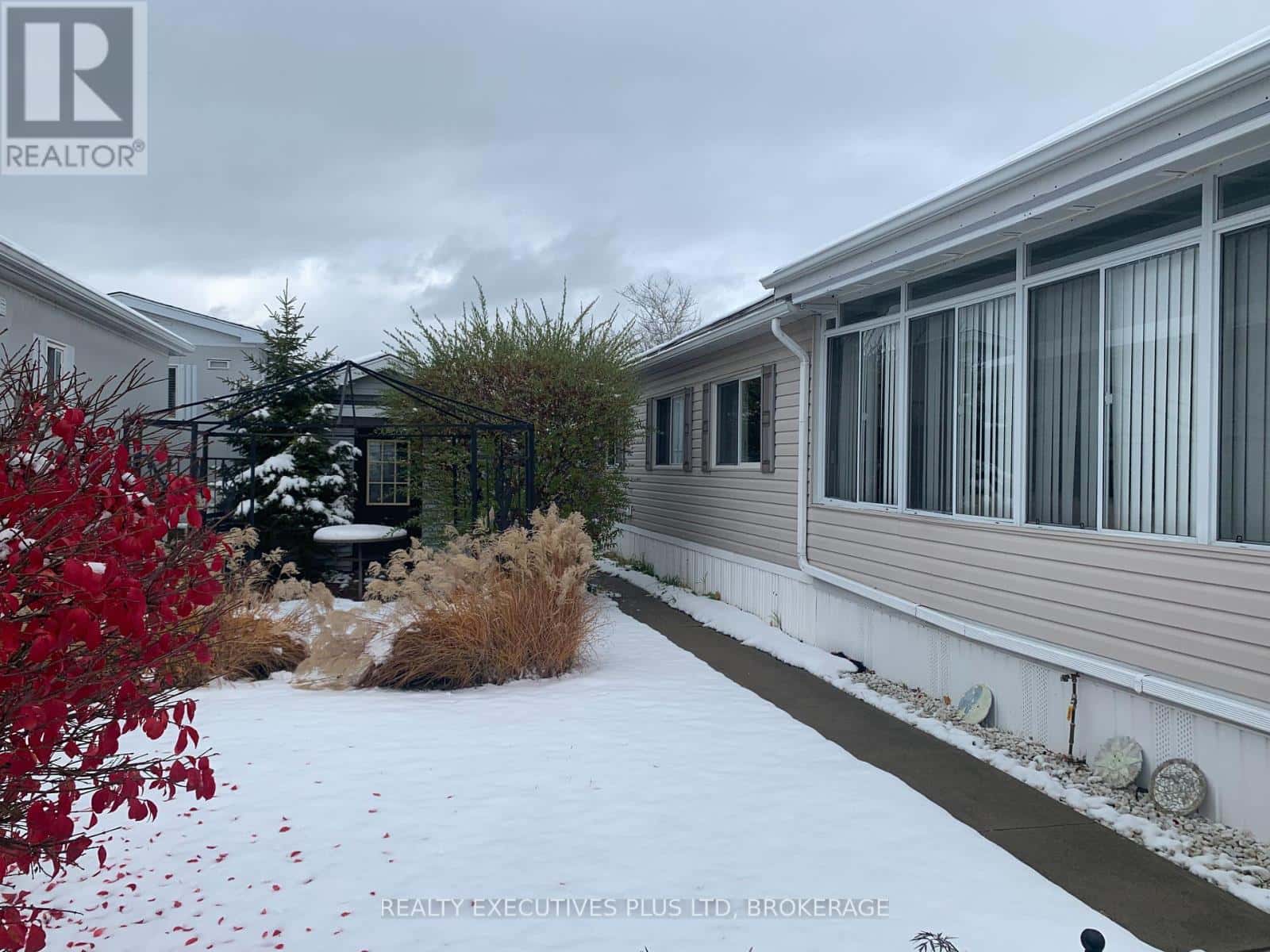 52 - 3033 TOWNLINE ROAD — Fort Erie (Stevensville), Ontario - Photo 3 of 16