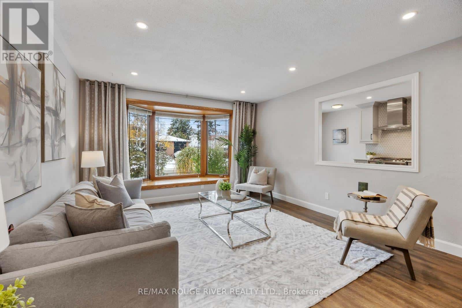 819 SANOK DRIVE — Pickering (West Shore), Ontario - Photo 4 of 24