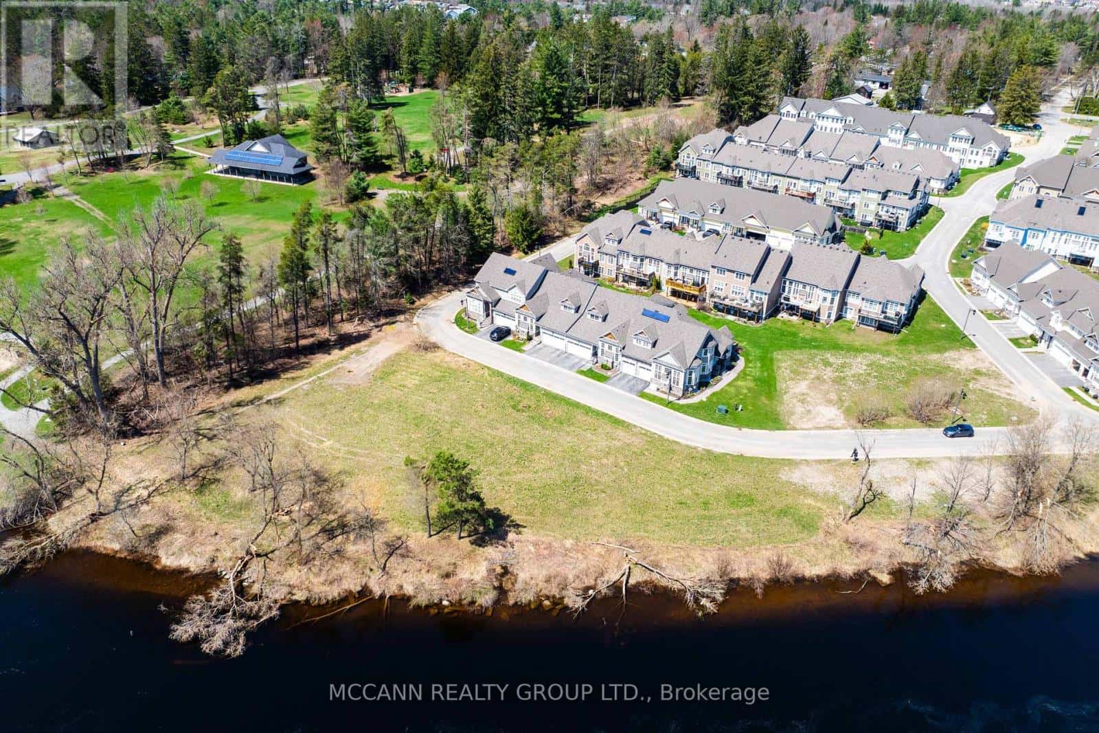 19&21&23 KENT CRESCENT — Bracebridge (Monck (Bracebridge)), Ontario - Photo 3 of 4