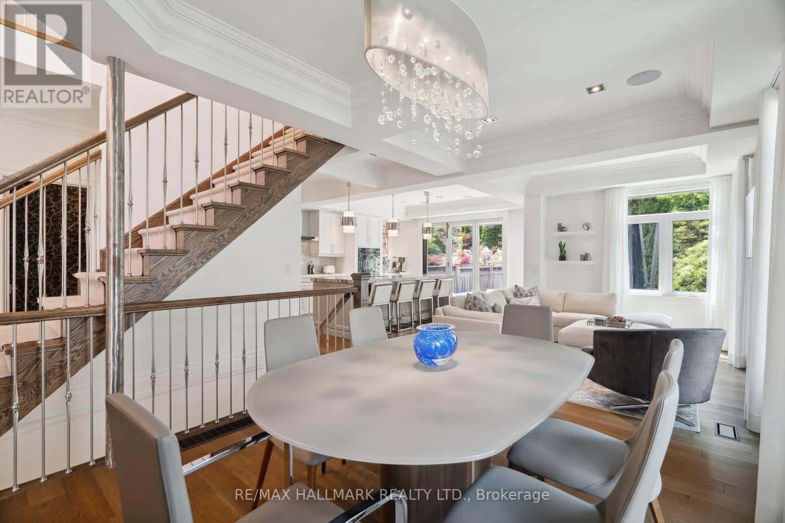 2092 PINEVALLEY CRESCENT — Oakville (JC Joshua Creek), Ontario - Photo 2 of 49