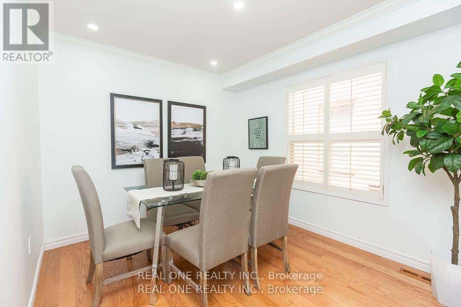 31 COUGAR COURT — Richmond Hill (Devonsleigh), Ontario - Photo 4 of 33