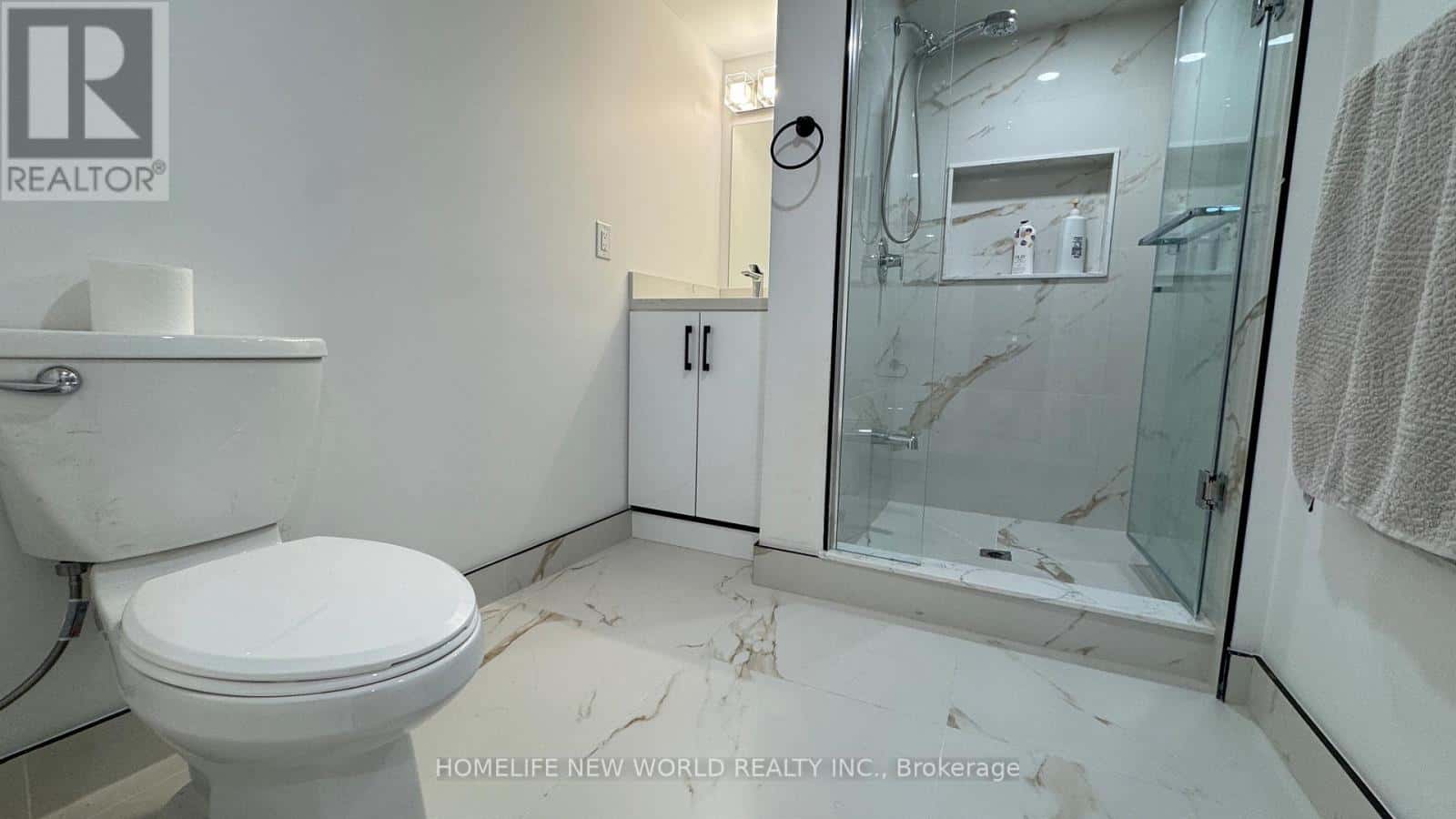 BSMT - 1 MONTICOLA AVENUE — Richmond Hill (Headford Business Park), Ontario - Photo 2 of 9