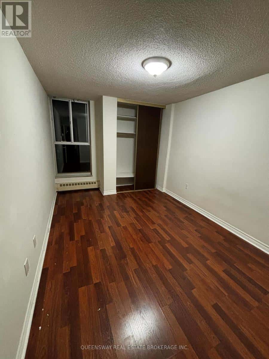 205 - 420 MILL ROAD — Toronto (Eringate-Centennial-West Deane), Ontario - Photo 3 of 13