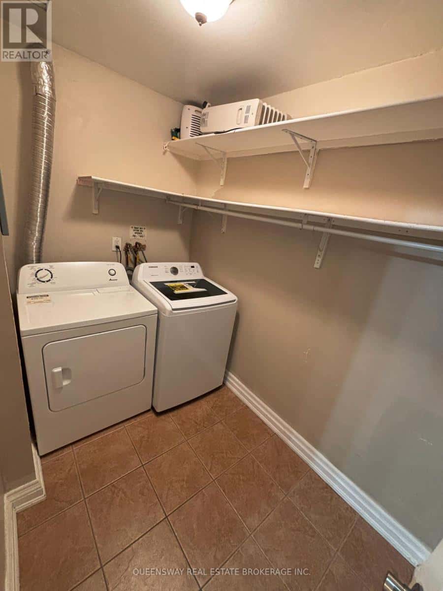 205 - 420 MILL ROAD — Toronto (Eringate-Centennial-West Deane), Ontario - Photo 2 of 13