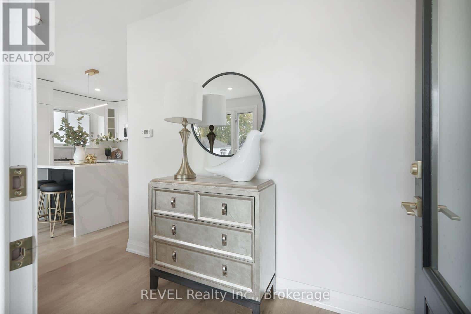 6483 MONROE STREET — Niagara Falls (Dorchester), Ontario - Photo 4 of 34