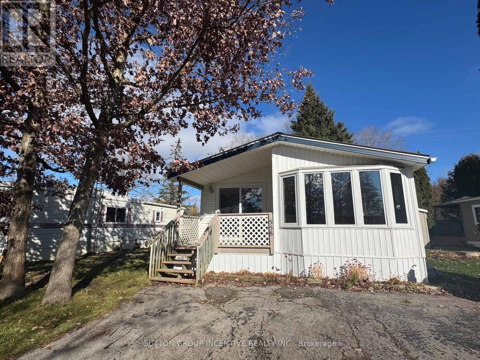 558 SUMAC STREET — Centre Wellington, Ontario - Main photo