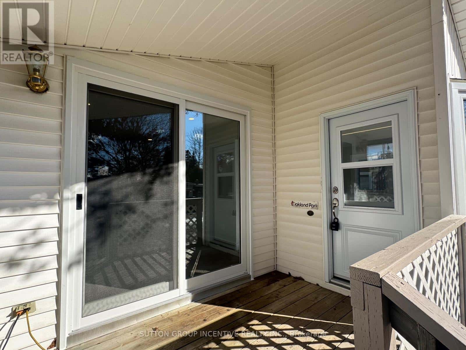 558 SUMAC STREET — Centre Wellington, Ontario - Photo 3 of 34