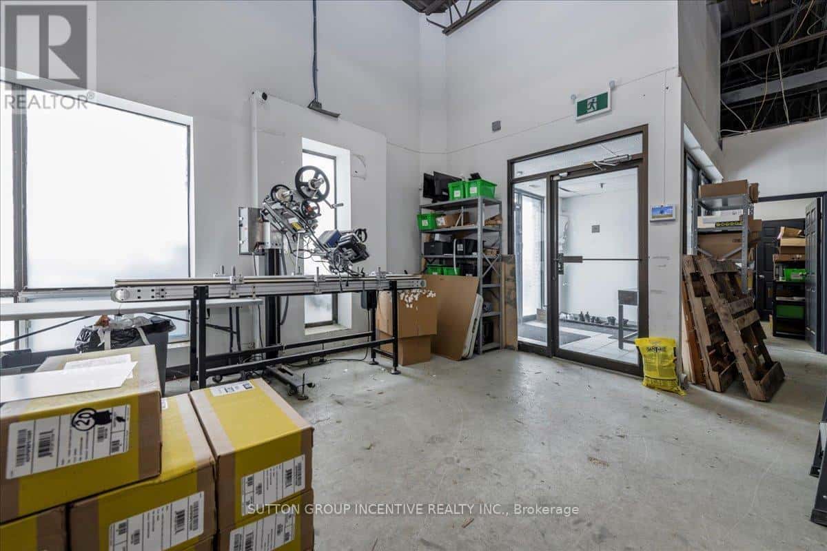 Barrie (Alliance), Ontario — Barrie (Alliance), Ontario - Photo 5 of 27