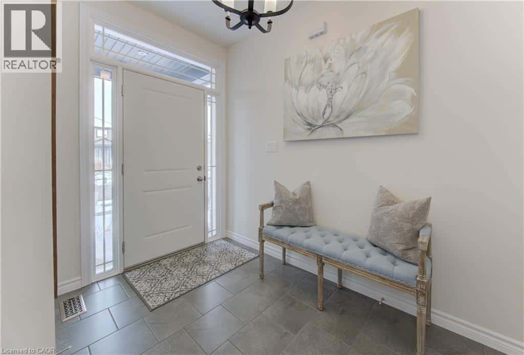 20 STIER Road — New Hamburg, Ontario - Photo 3 of 40