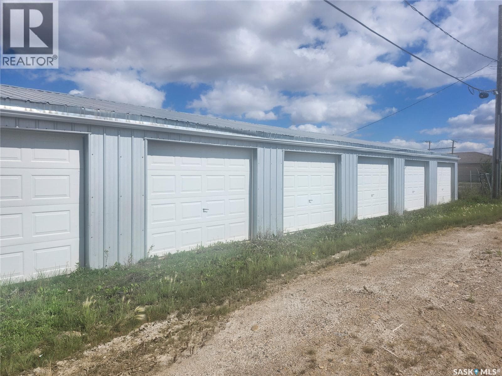 114 7th AVENUE W — Gravelbourg, Saskatchewan - Main photo