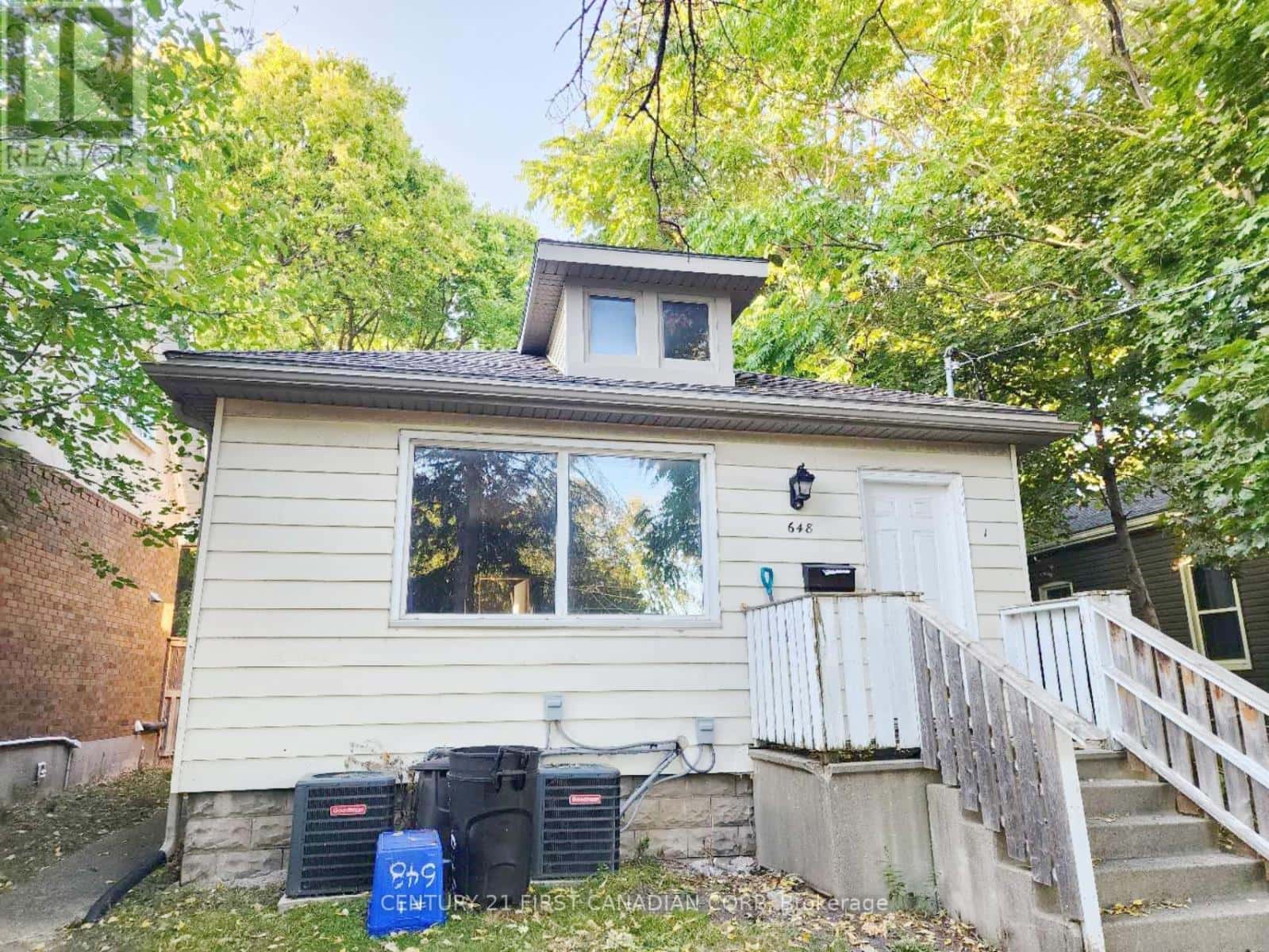 UNIT 2 - 648 OXFORD STREET E — London East (East A), Ontario - Photo 2 of 13