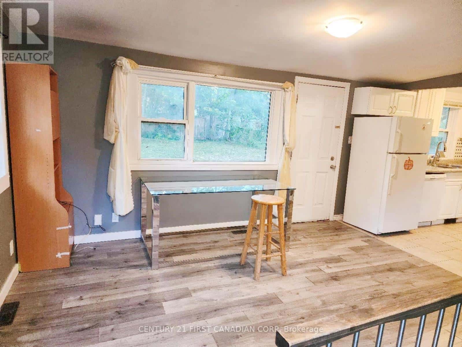 UNIT 2 - 648 OXFORD STREET E — London East (East A), Ontario - Photo 3 of 13