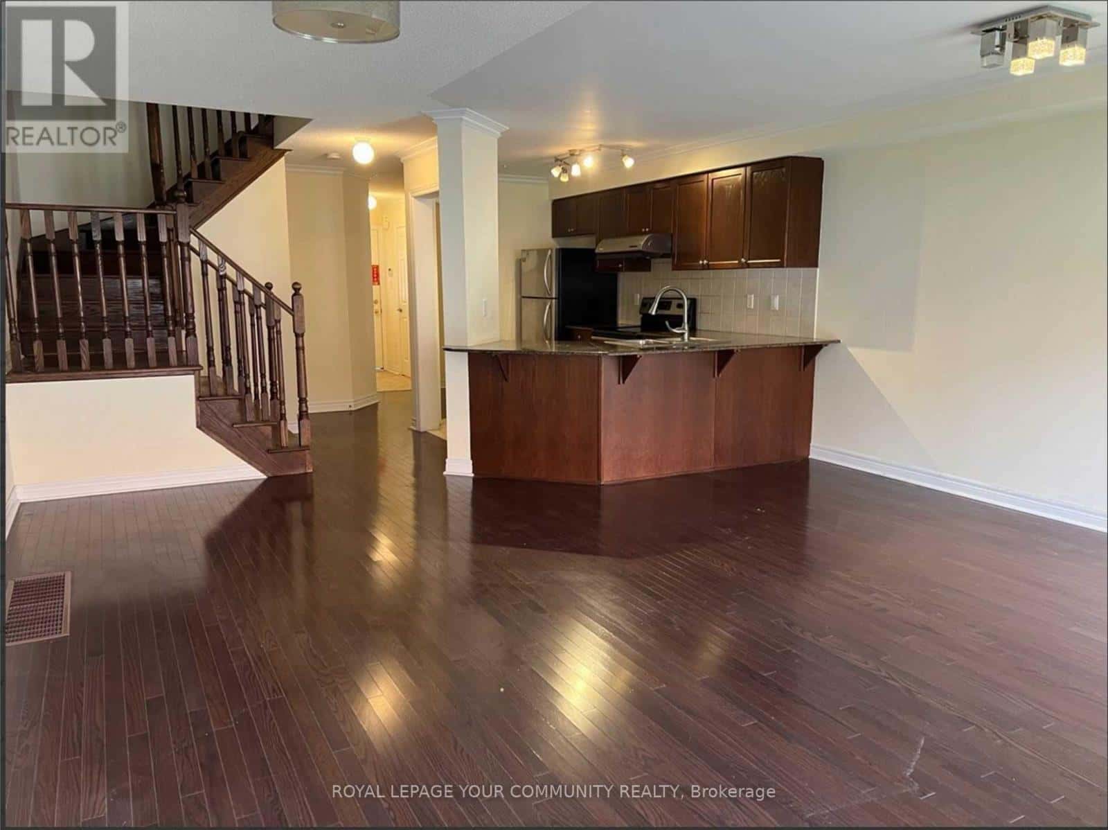 119 AMULET CRESCENT — Richmond Hill (Rouge Woods), Ontario - Photo 2 of 9