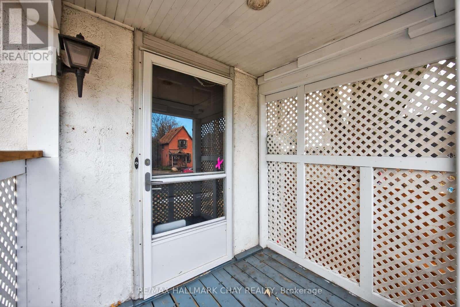 114 BURTON AVENUE — Barrie (Allandale), Ontario - Photo 3 of 30