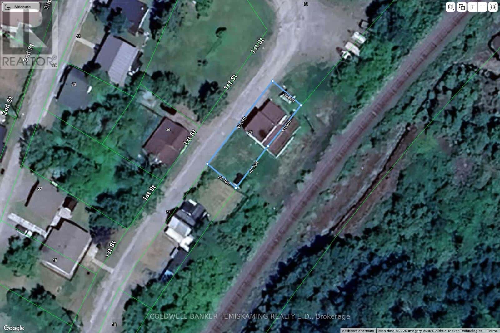 29 FIRST STREET — Cobalt, Ontario - Photo 2 of 16