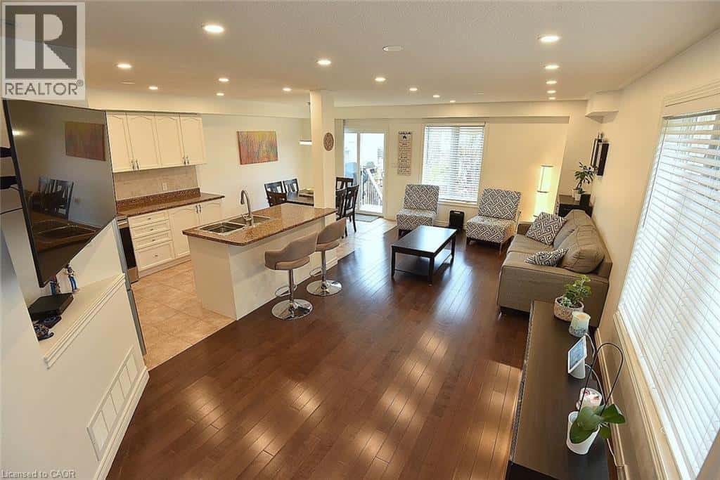 102 CELESTIAL Crescent — Hannon, Ontario - Photo 3 of 50