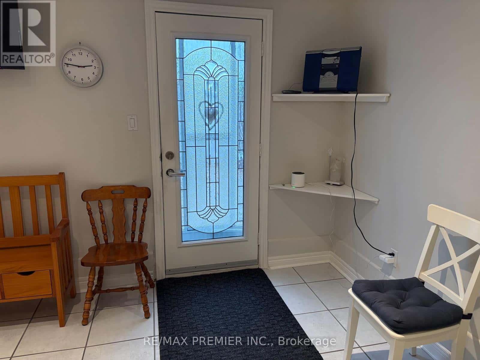 BSMT - 35 LAURA SABRINA DRIVE — Vaughan (Sonoma Heights), Ontario - Photo 4 of 9