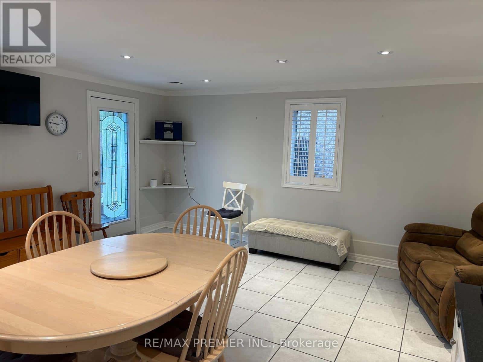 BSMT - 35 LAURA SABRINA DRIVE — Vaughan (Sonoma Heights), Ontario - Photo 5 of 9