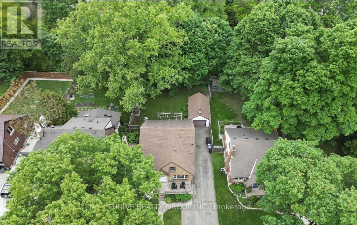 36 BOND STREET — London South (South H), Ontario - Photo 2 of 33