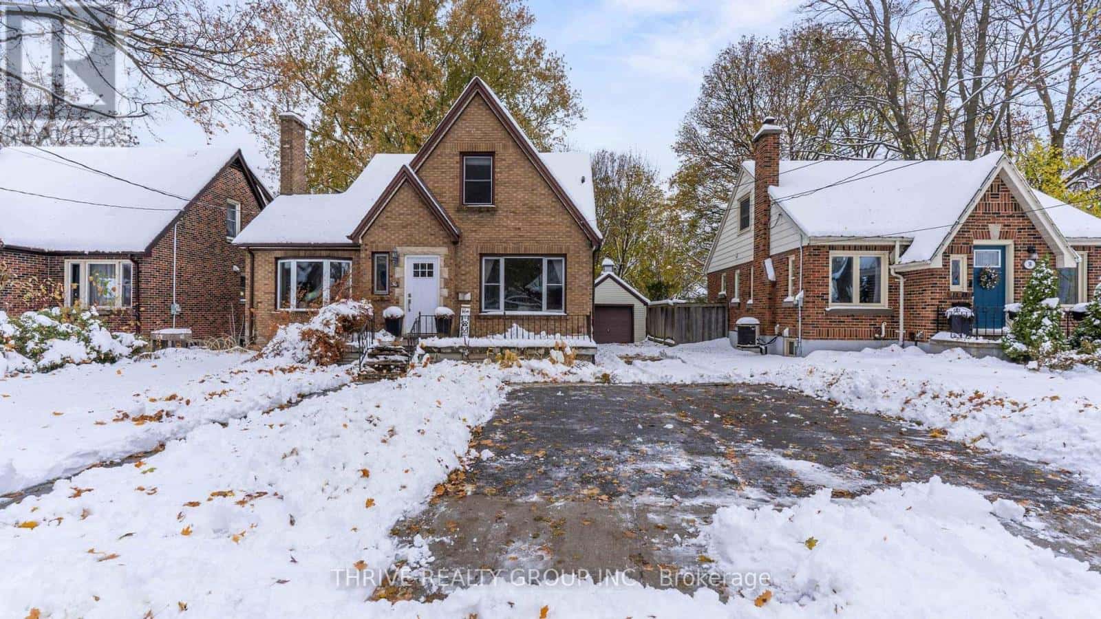 36 BOND STREET — London South (South H), Ontario - Photo 3 of 33