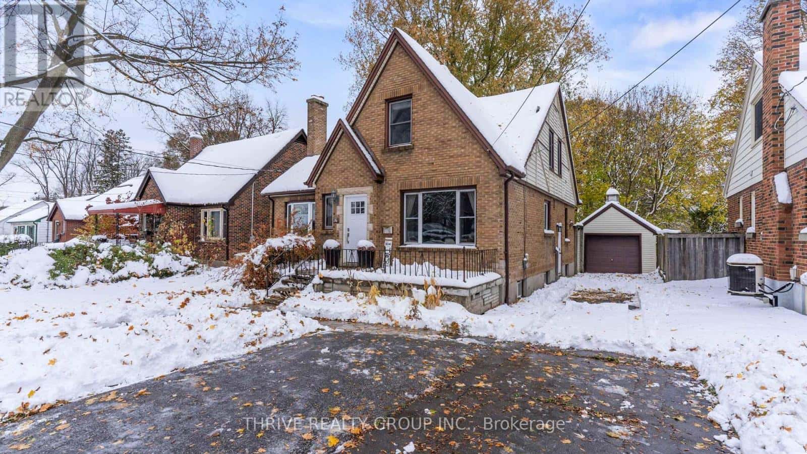 36 BOND STREET — London South (South H), Ontario - Photo 4 of 33