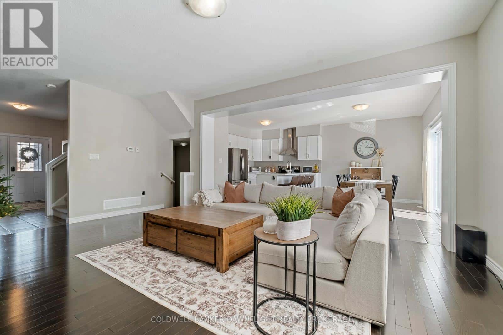 447 BLACKACRES BOULEVARD — London North (North E), Ontario - Photo 5 of 51