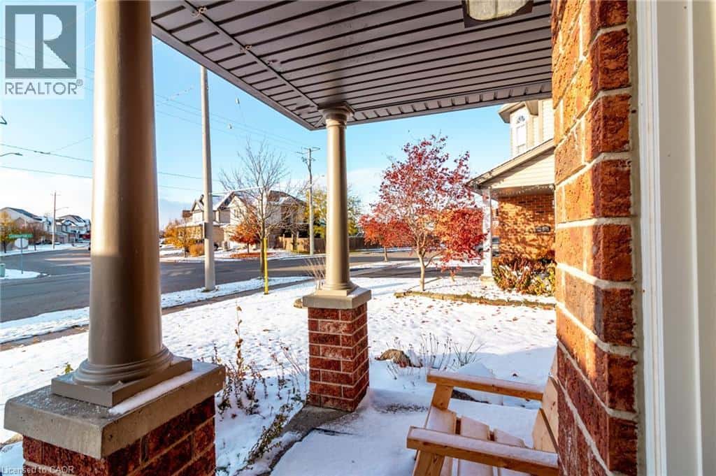 186 LIVINGSTON Boulevard — Baden, Ontario - Photo 3 of 44