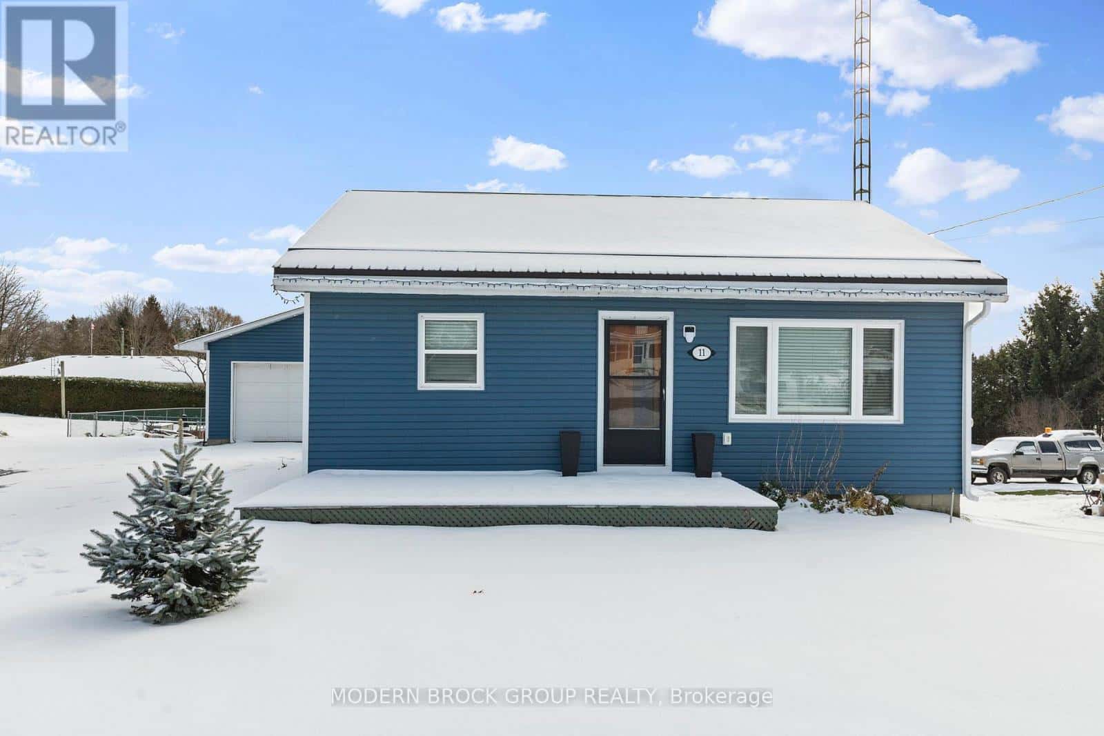 11 MAIN STREET W — Athens, Ontario - Photo 2 of 49