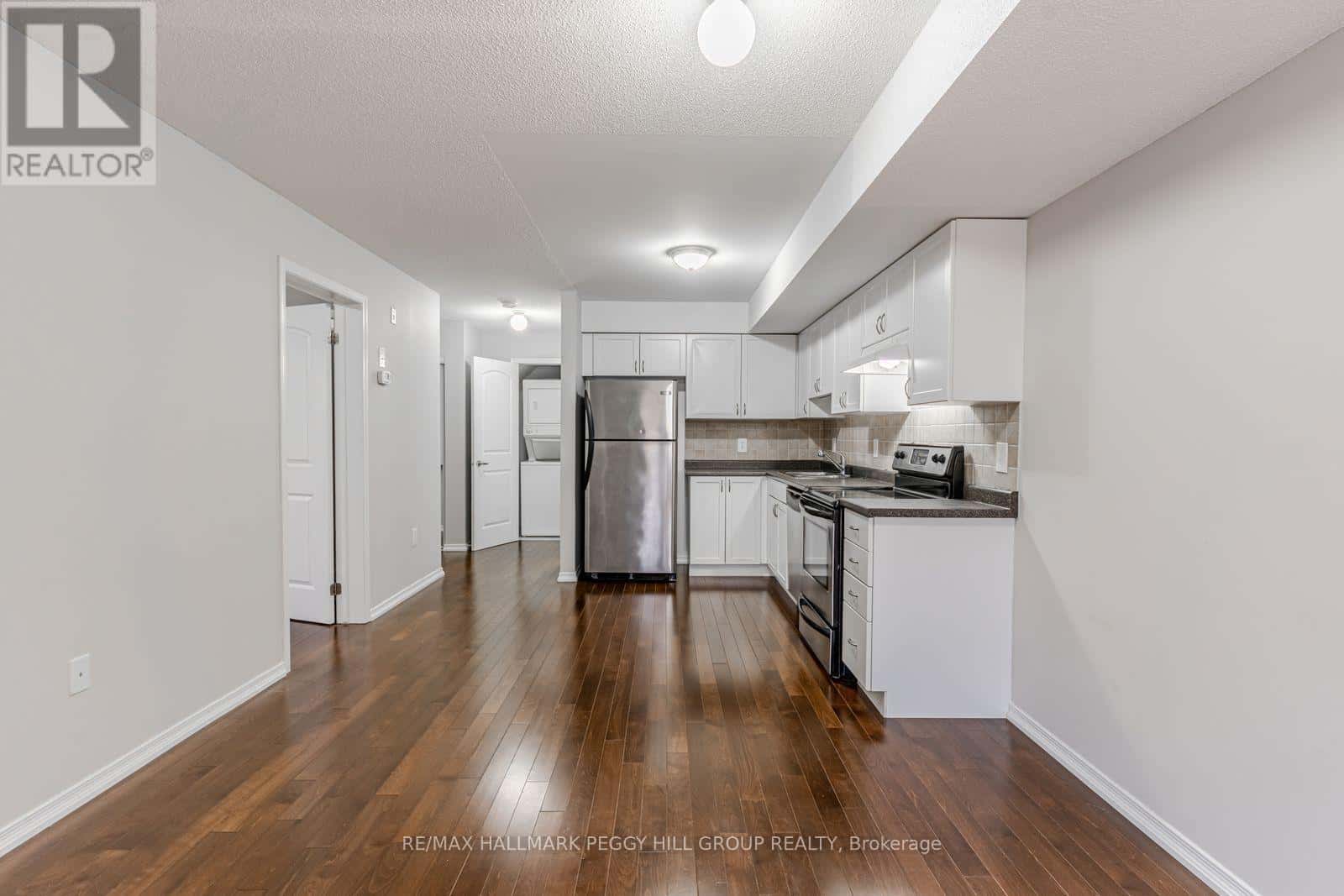 1 - 15 CHELTENHAM ROAD — Barrie (Georgian Drive), Ontario - Photo 2 of 7