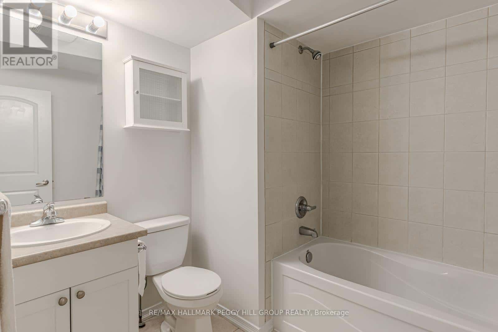 1 - 15 CHELTENHAM ROAD — Barrie (Georgian Drive), Ontario - Photo 5 of 7