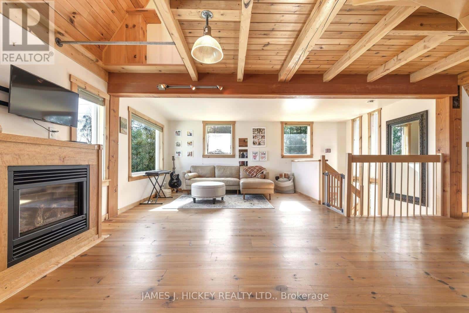 120 DEEP RIVER ROAD — Deep River, Ontario - Photo 2 of 49