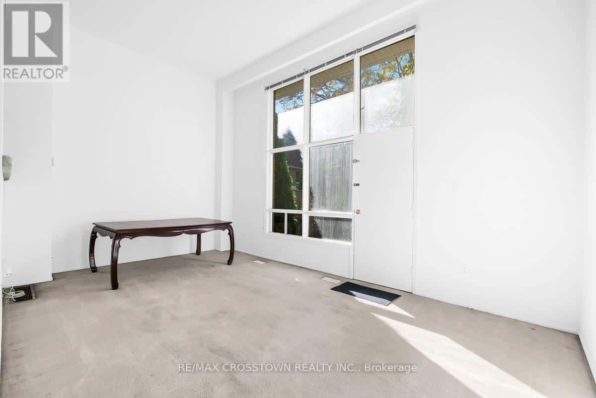 20 - 627 RATHBURN ROAD — Toronto (Eringate-Centennial-West Deane), Ontario - Photo 5 of 28