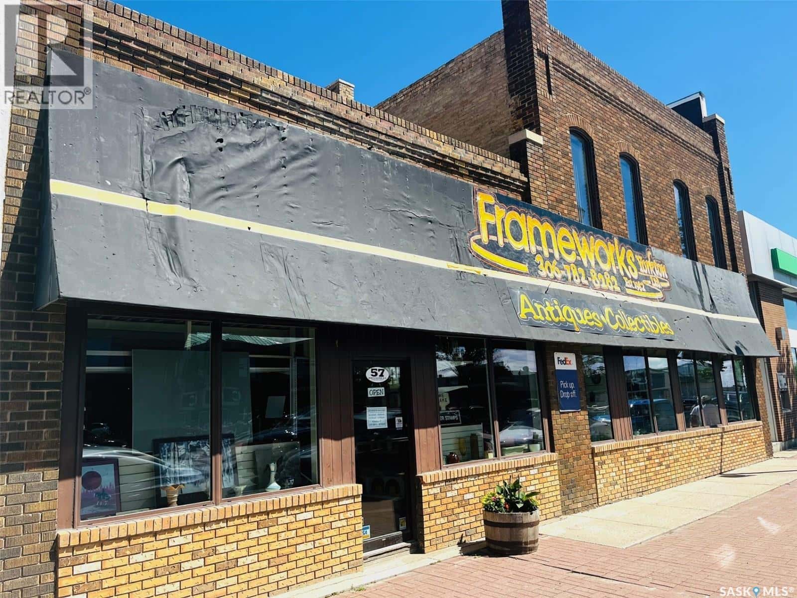 57 Broadway STREET E — Yorkton, Saskatchewan - Photo 3 of 23