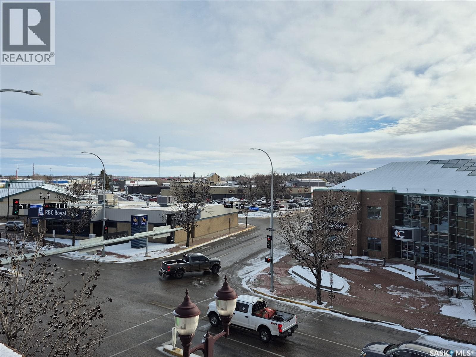 57 Broadway STREET E — Yorkton, Saskatchewan - Main photo