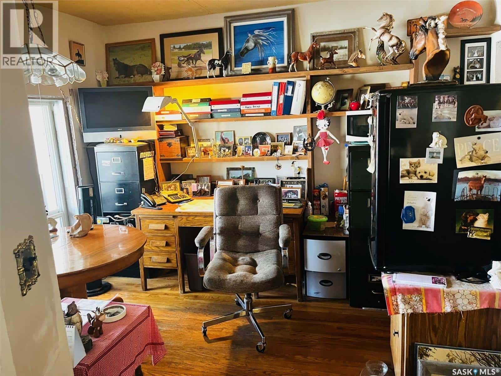 57 Broadway STREET E — Yorkton, Saskatchewan - Photo 2 of 23