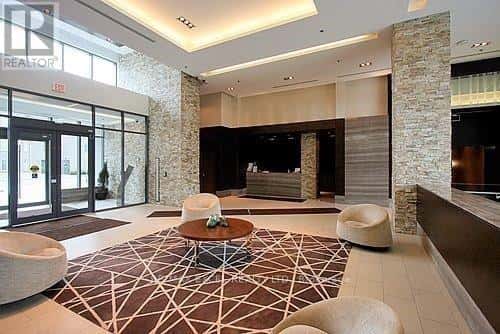 711 - 160 VANDERHOOF AVENUE — Toronto (Thorncliffe Park), Ontario - Photo 4 of 19