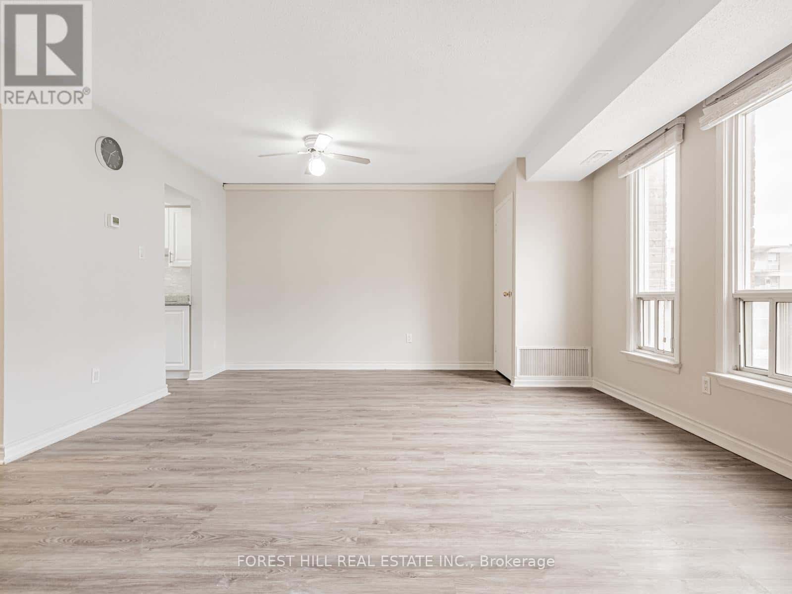 25 - 16 REXDALE BOULEVARD — Toronto (Rexdale-Kipling), Ontario - Photo 2 of 25