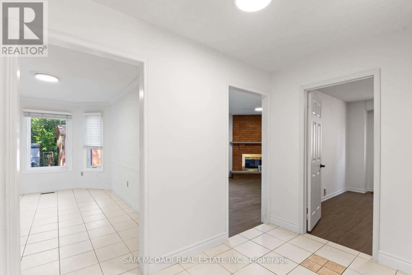 459 Glenashton Drive