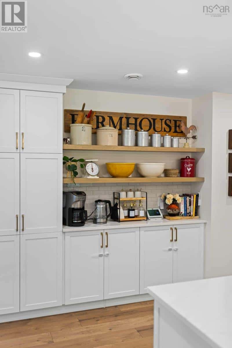 406 Falmouth Back Road — Falmouth, Nova Scotia - Photo 2 of 32