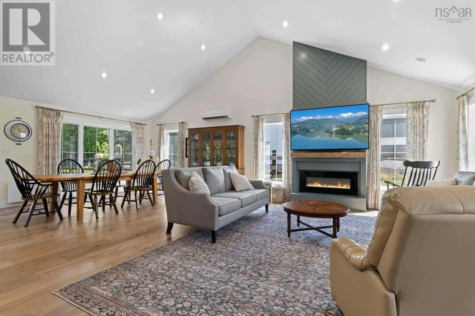 406 Falmouth Back Road — Falmouth, Nova Scotia - Photo 4 of 32