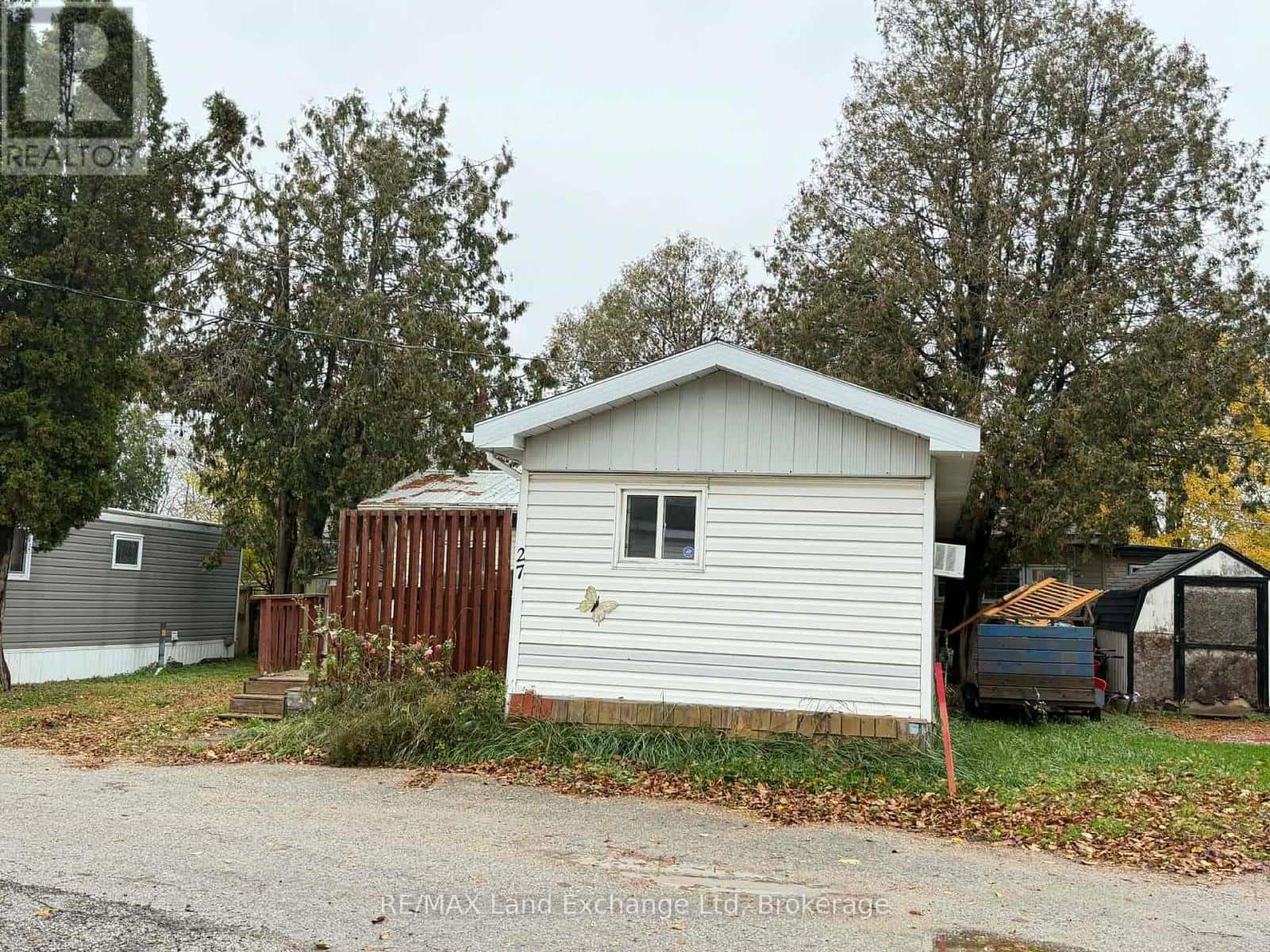 27 - 343 VICTORIA STREET — Central Huron (Clinton), Ontario - Photo 2 of 11