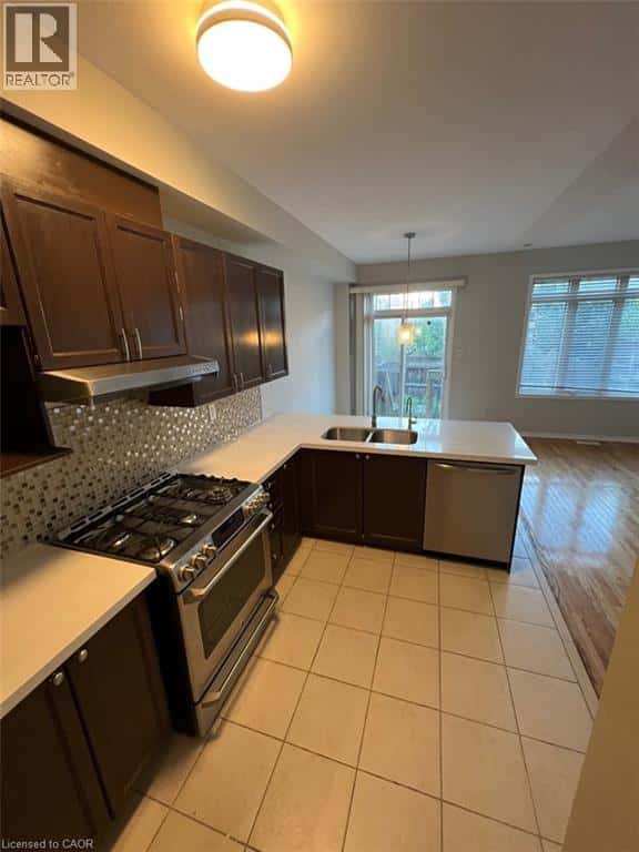 3282 SUNLIGHT Street — Peel, Ontario - Photo 5 of 18