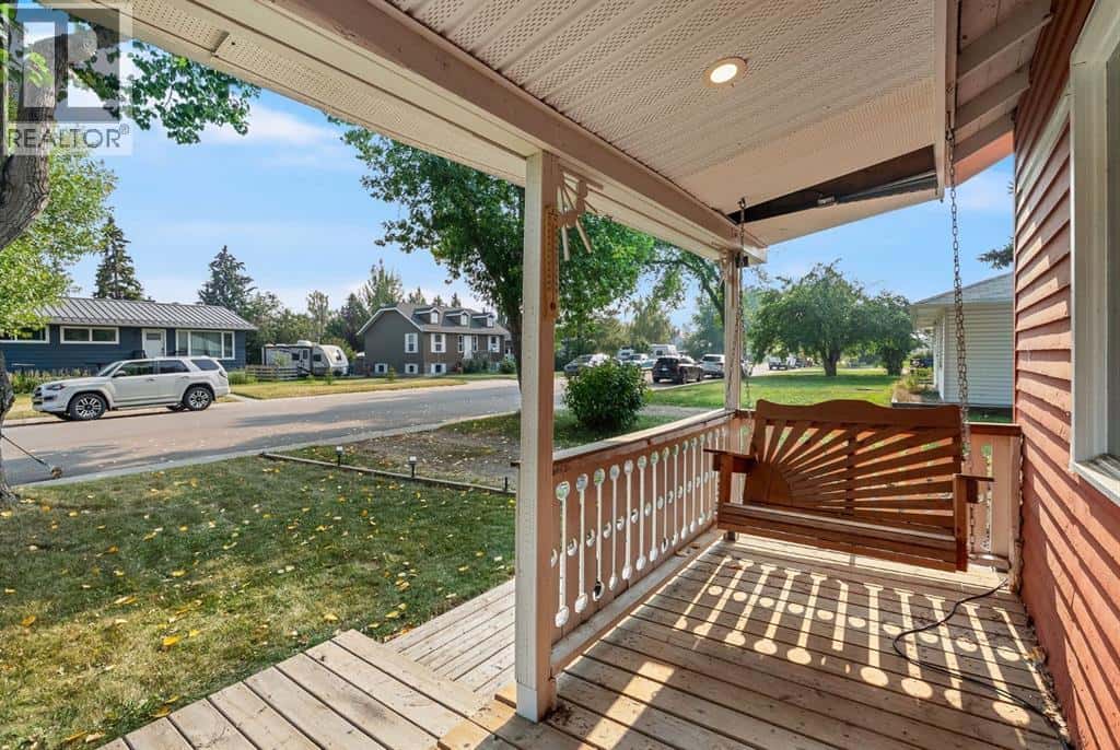 1310 Centre Street — Carstairs, Alberta - Photo 3 of 22