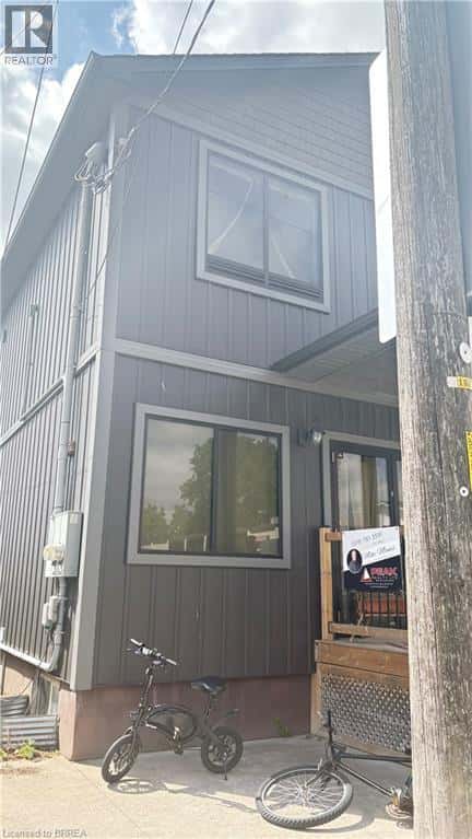 129 KING Street — Burford, Ontario - Photo 2 of 6