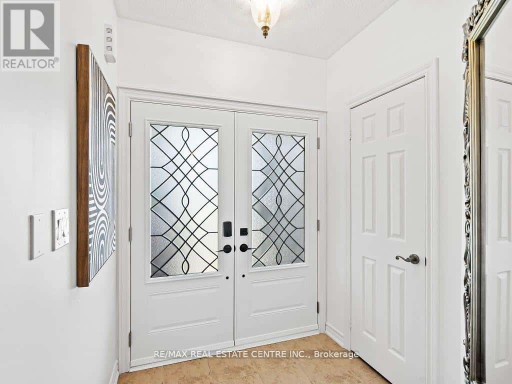 27 MARTELL GATE — Aurora, Ontario - Photo 5 of 45