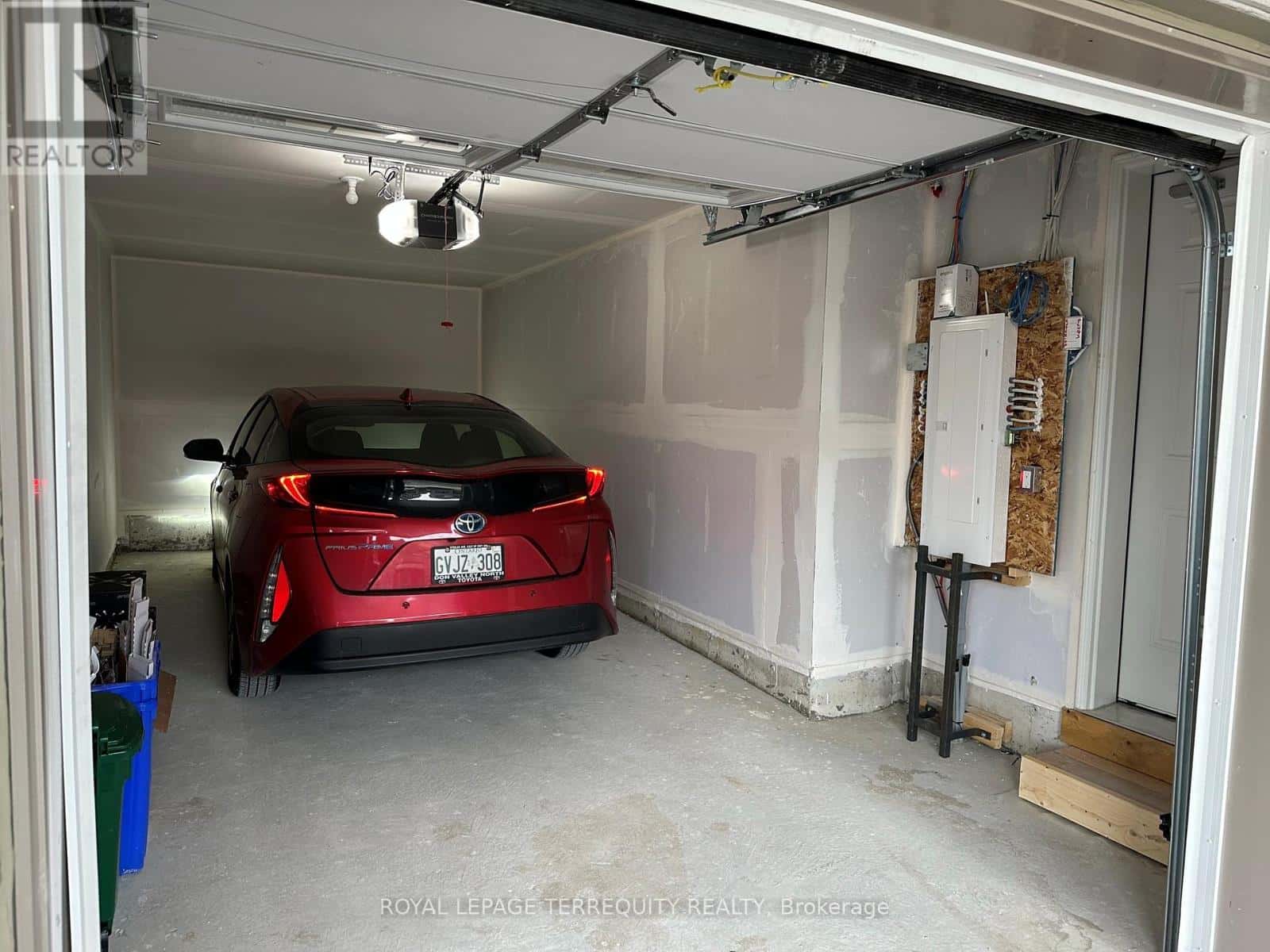 69 THERMA CRESCENT — Markham (Victoria Square), Ontario - Photo 4 of 21