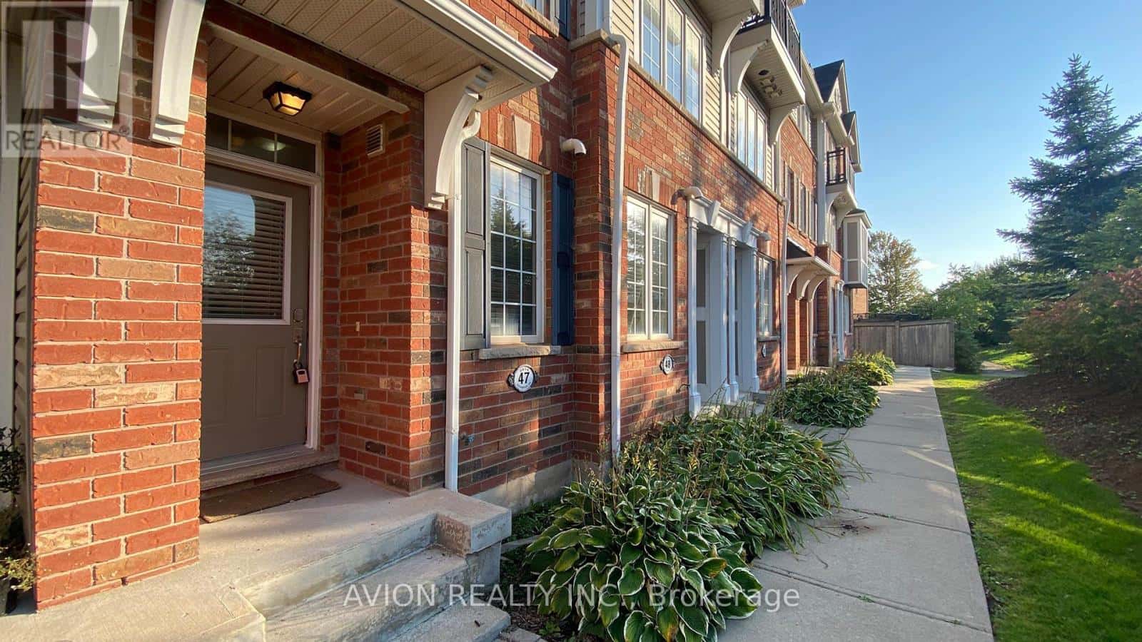 47 - 2614 DASHWOOD DRIVE — Oakville (WT West Oak Trails), Ontario - Photo 4 of 17